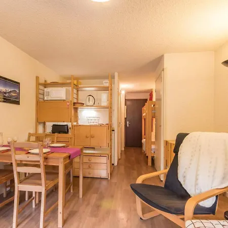 Apartment Ski-in/ski-out 4 Pers. Avec Piscine, Jardin Et Parking A La Salle Les Alpes - Fr-1-330f-62 *