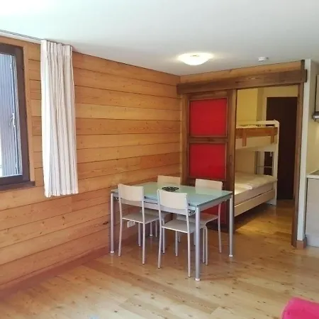 Apartment Ski-in/ski-out 4 Pers. Avec Piscine, Jardin Et Parking A La Salle Les Alpes - Fr-1-330f-62 Serre Chevalier